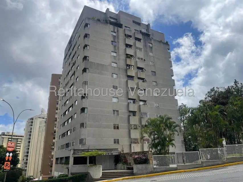 Apartamento (1 Nivel) en Alquiler en Lomas de Prados del Este, Distrito Metropolitano
