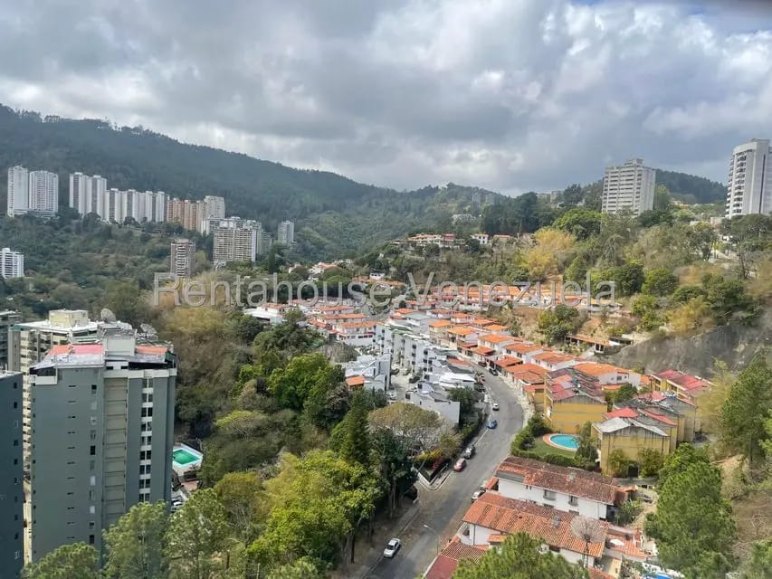 Apartamento (1 Nivel) en Alquiler en Lomas de Prados del Este, Distrito Metropolitano - 17