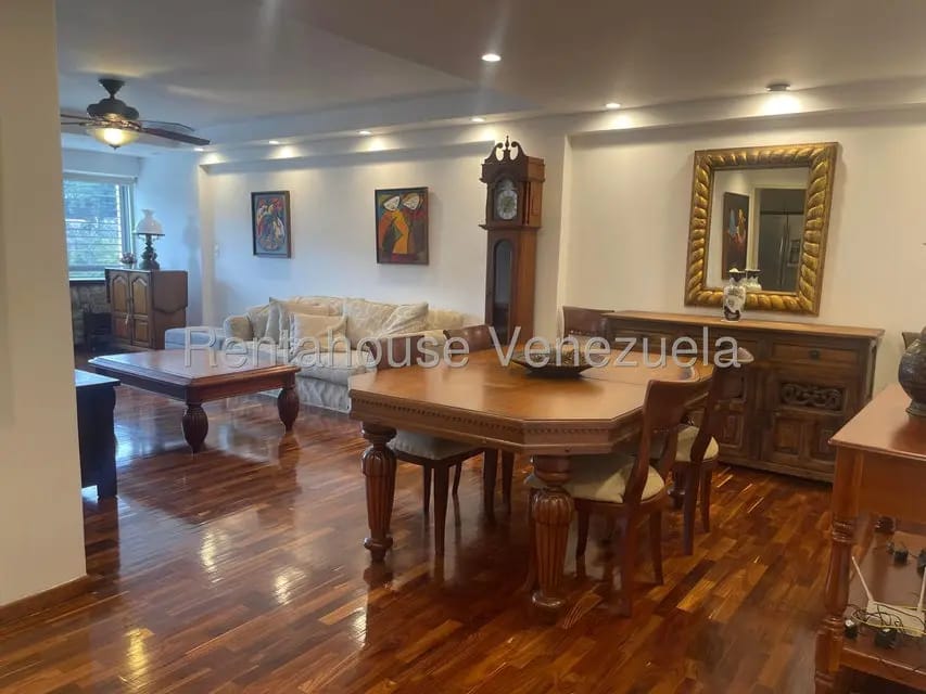 Apartamento (1 Nivel) en Alquiler en Lomas de Prados del Este, Distrito Metropolitano - 6