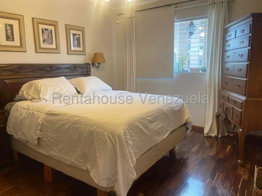 Apartamento (1 Nivel) en Alquiler en Lomas de Prados del Este, Distrito Metropolitano - 9