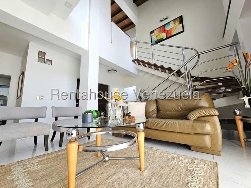 Apartamento (Duplex) en Venta en San Jacinto, Aragua - 2
