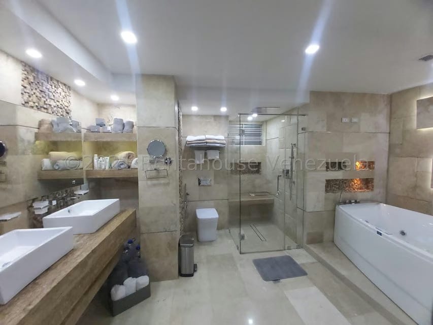 Apartamento (1 Nivel) en Venta en Zona Este, Lara - 17