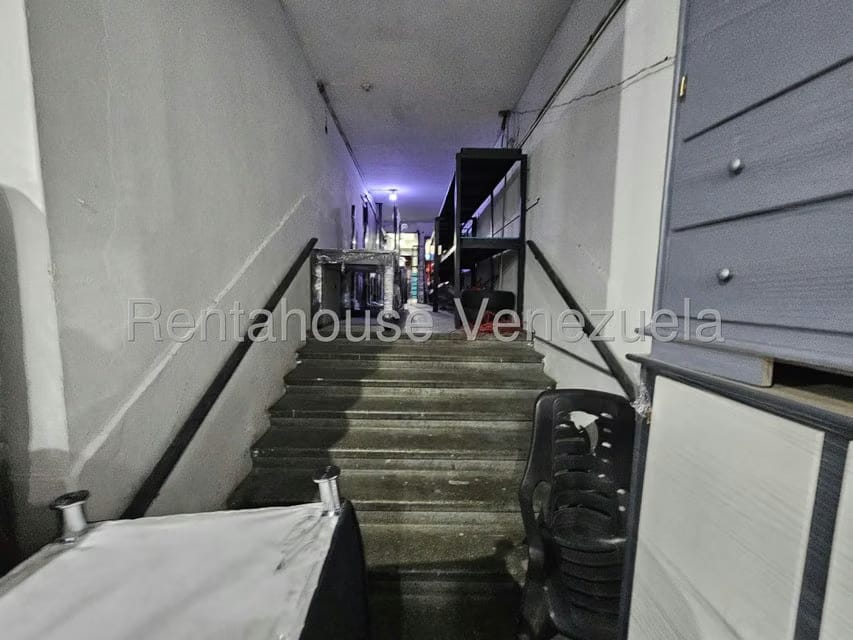 Comercial (Local Comercial) en Venta en Catia, Distrito Metropolitano - 14