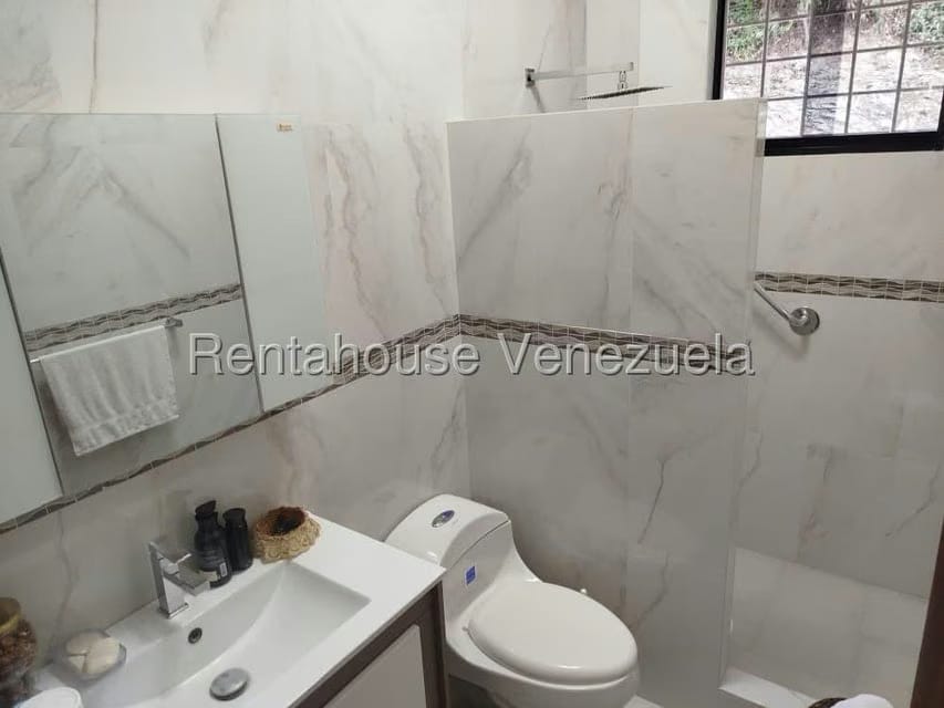 Casa (Duplex) en Venta en Santa Fe Norte, Distrito Metropolitano - 32
