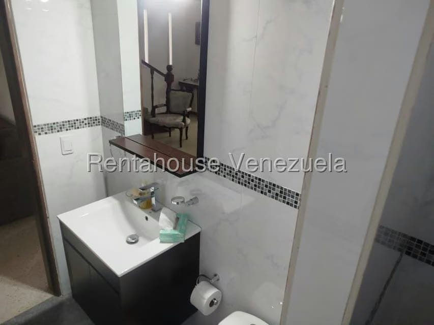 Casa (Duplex) en Venta en Santa Fe Norte, Distrito Metropolitano - 34