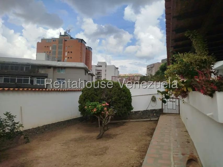 Casa (Duplex) en Venta en Santa Fe Norte, Distrito Metropolitano - 42