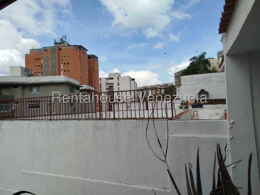 Casa (Duplex) en Venta en Santa Fe Norte, Distrito Metropolitano - 45