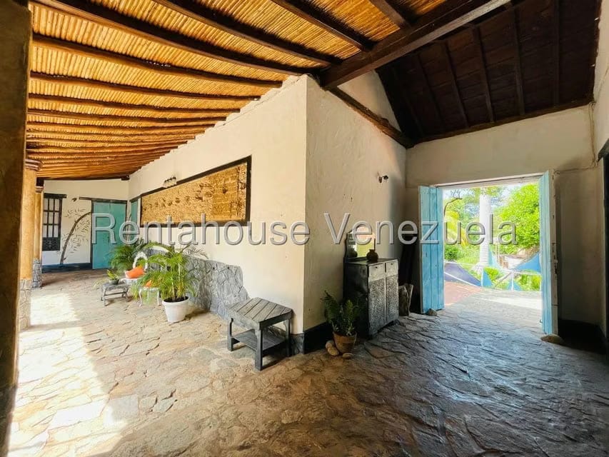 Casa (1 Nivel) en Venta en Calle Principal, Aragua - 15