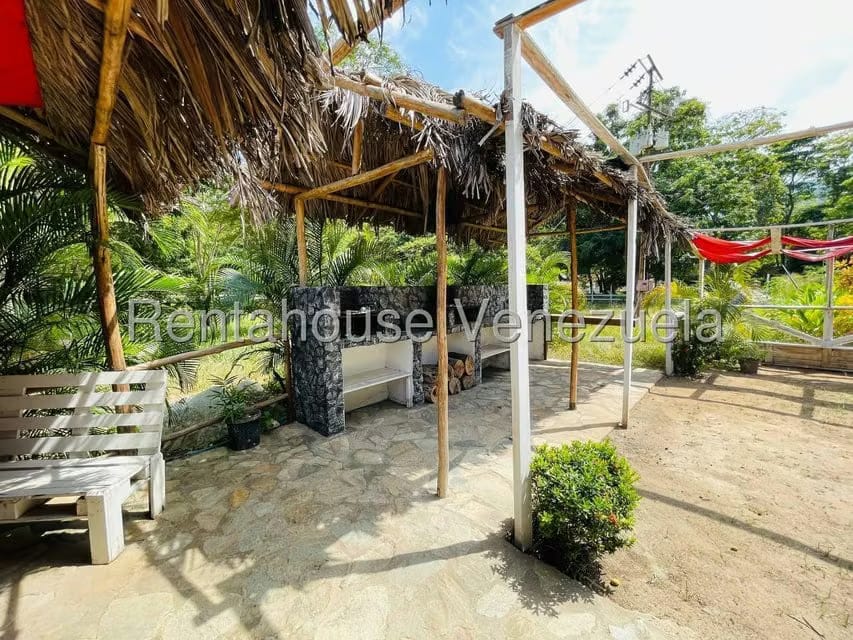 Casa (1 Nivel) en Venta en Calle Principal, Aragua - 47