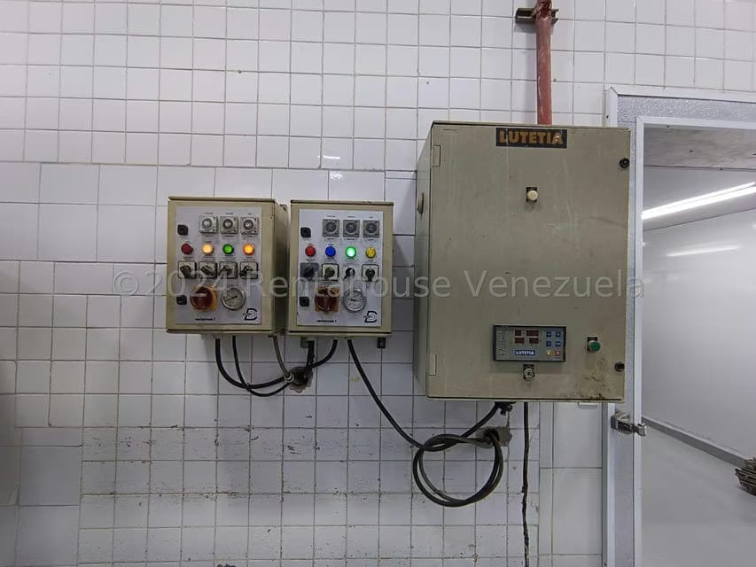 Comercial (Local Comercial) en Venta en Las Barrancas, Miranda - 12