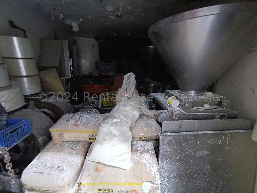 Comercial (Local Comercial) en Venta en Las Barrancas, Miranda - 29