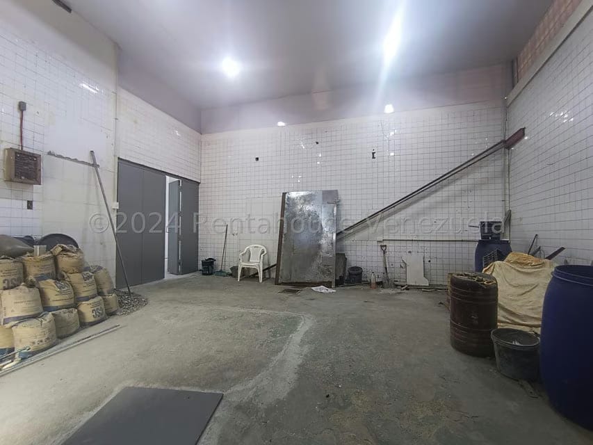 Comercial (Local Comercial) en Venta en Las Barrancas, Miranda - 44
