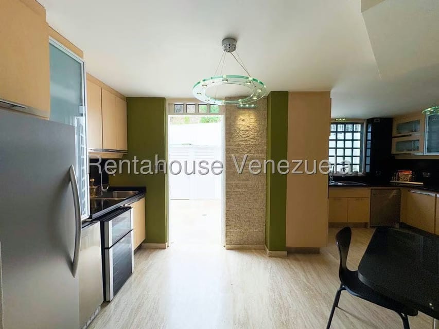 Casa (Multipes Niveles) en Venta en Lomas de Prados del Este, Distrito Metropolitano - 14