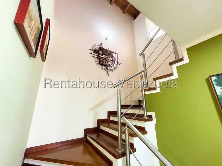 Casa (Multipes Niveles) en Venta en Lomas de Prados del Este, Distrito Metropolitano - 15