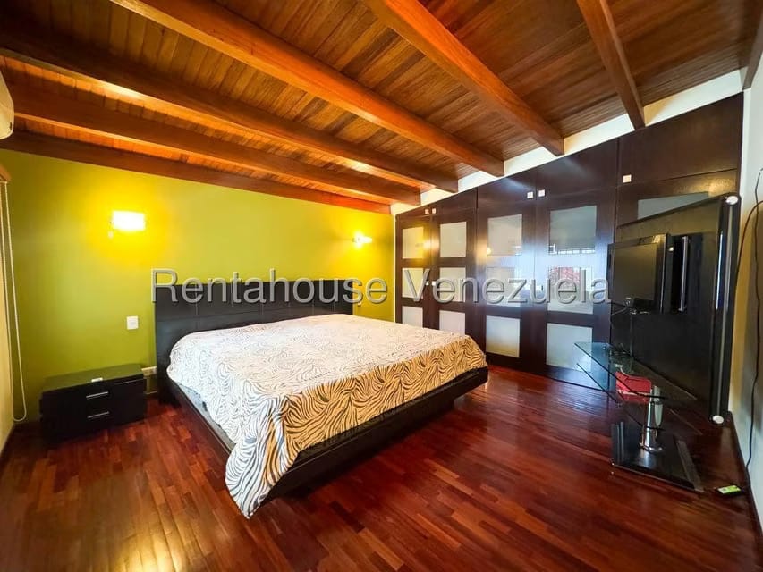 Casa (Multipes Niveles) en Venta en Lomas de Prados del Este, Distrito Metropolitano - 17