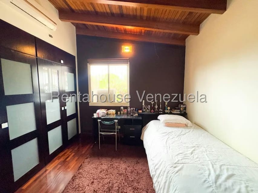 Casa (Multipes Niveles) en Venta en Lomas de Prados del Este, Distrito Metropolitano - 23