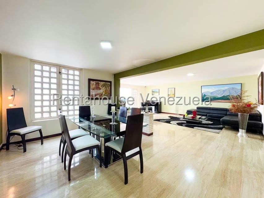 Casa (Multipes Niveles) en Venta en Lomas de Prados del Este, Distrito Metropolitano - 4