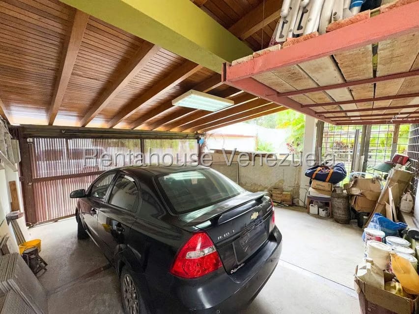 Casa (Multipes Niveles) en Venta en Lomas de Prados del Este, Distrito Metropolitano - 45