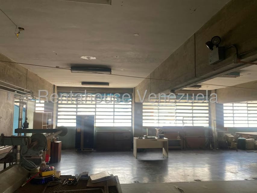 Comercial (Local Comercial) en Venta en Catia, Distrito Metropolitano - 12