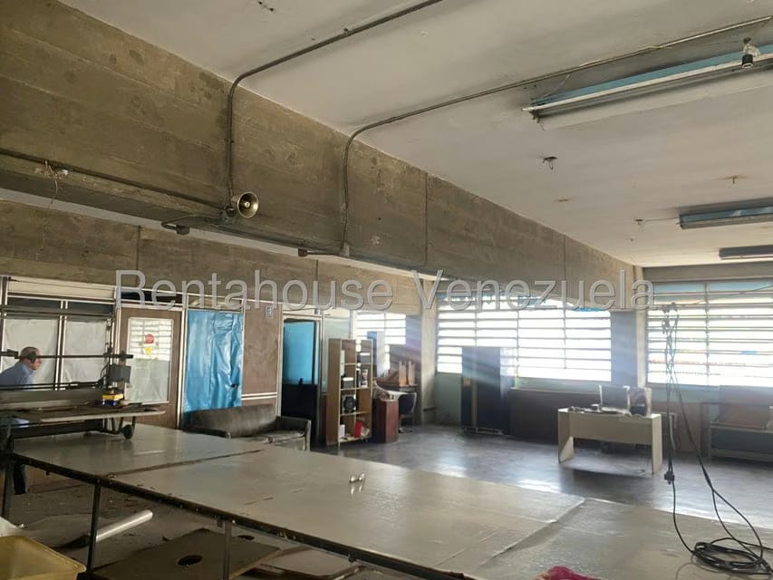 Comercial (Local Comercial) en Venta en Catia, Distrito Metropolitano - 13