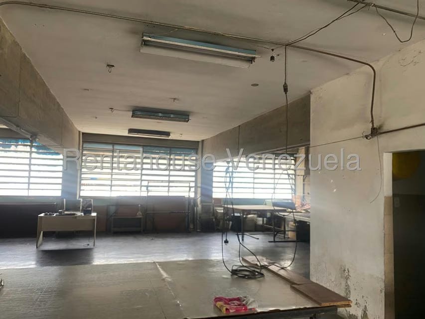 Comercial (Local Comercial) en Venta en Catia, Distrito Metropolitano - 14