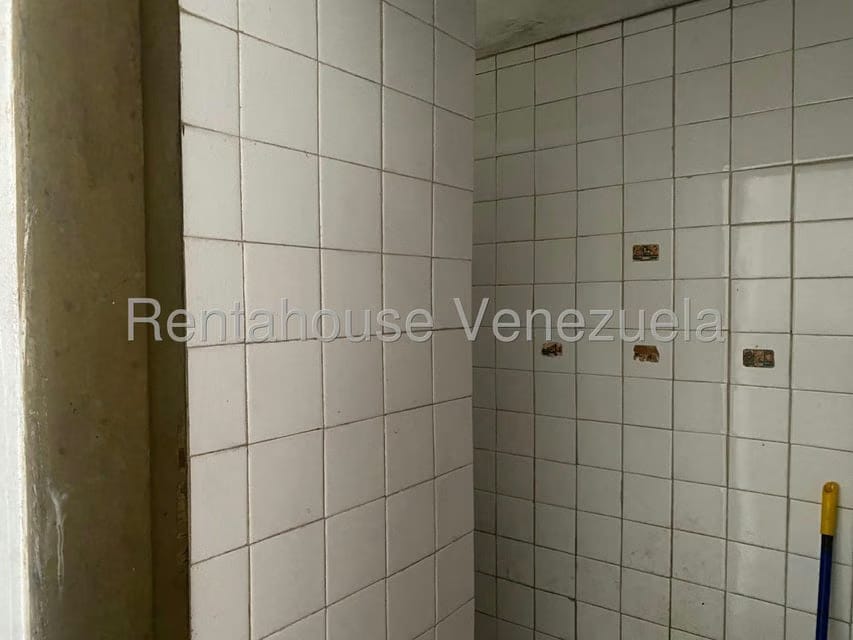 Comercial (Local Comercial) en Venta en Catia, Distrito Metropolitano - 17