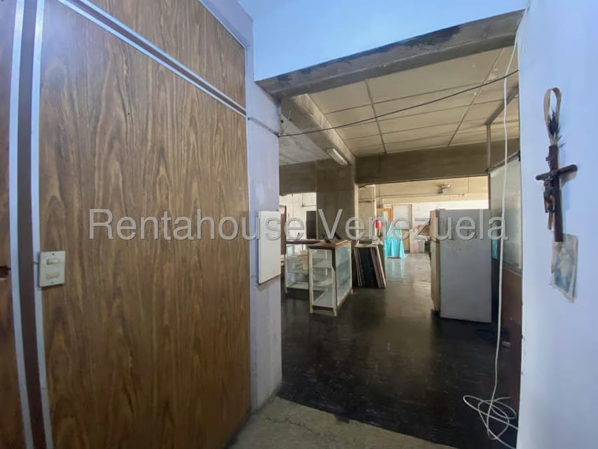 Comercial (Local Comercial) en Venta en Catia, Distrito Metropolitano - 8
