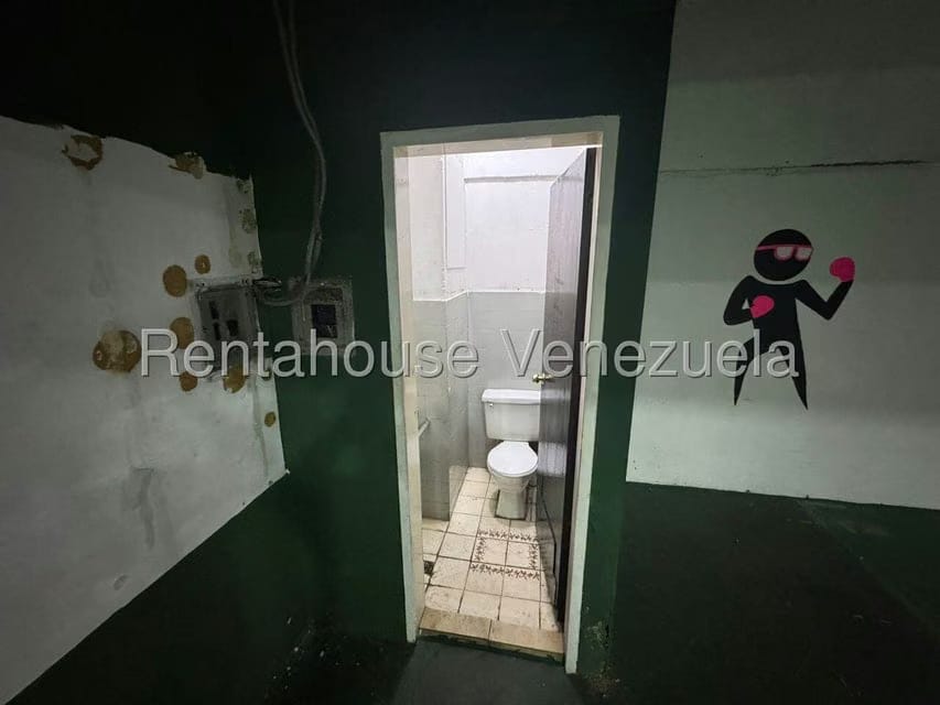 Comercial (Local Comercial) en Alquiler en Menca de Leoni, Miranda - 5