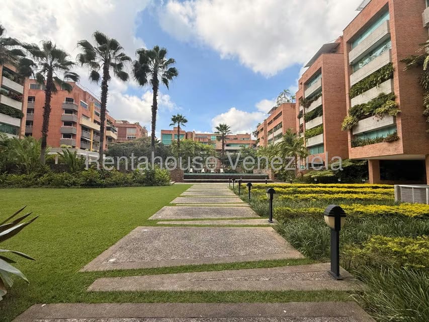 Apartamento (Multiples Niveles) en Venta en Campo Alegre, Distrito Metropolitano - 2
