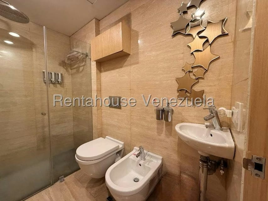 Apartamento (Multiples Niveles) en Venta en Campo Alegre, Distrito Metropolitano - 16