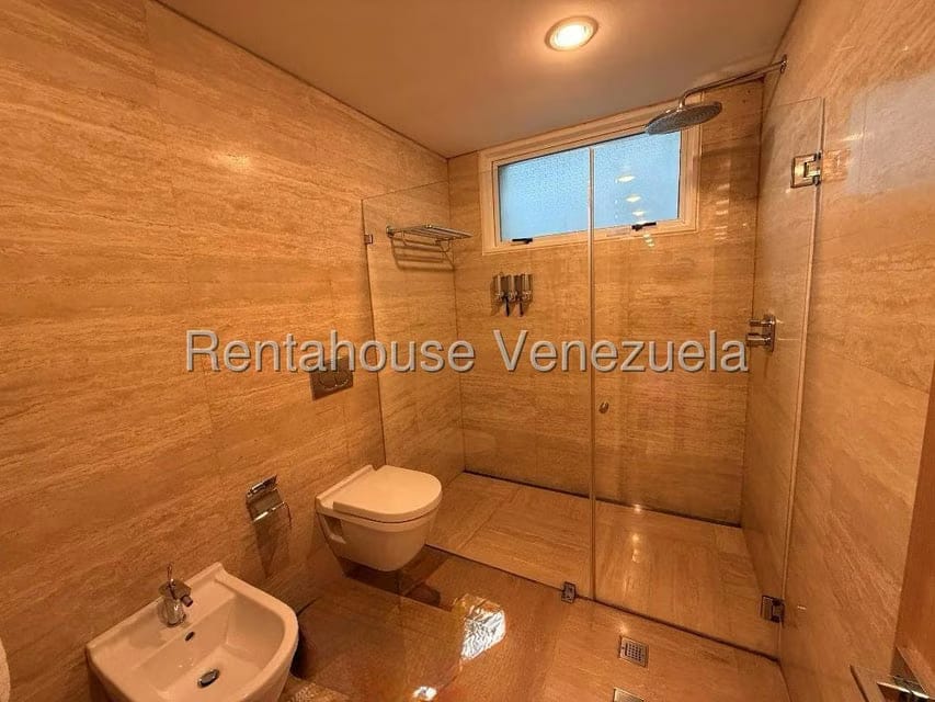Apartamento (Multiples Niveles) en Venta en Campo Alegre, Distrito Metropolitano - 22