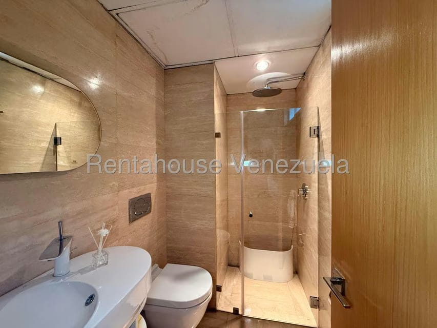 Apartamento (Multiples Niveles) en Venta en Campo Alegre, Distrito Metropolitano - 26