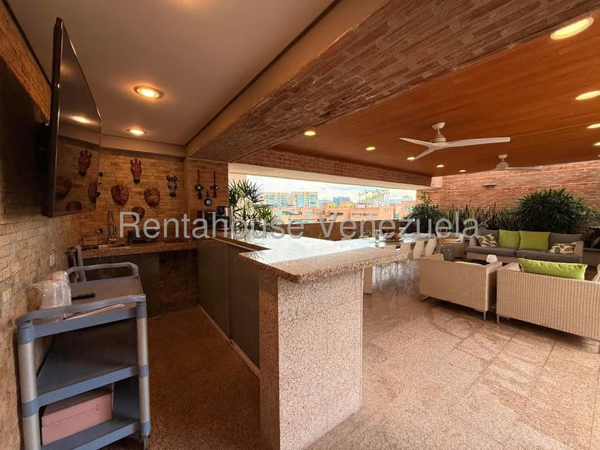 Apartamento (Multiples Niveles) en Venta en Campo Alegre, Distrito Metropolitano - 27