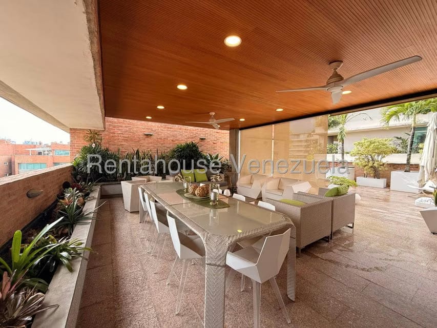 Apartamento (Multiples Niveles) en Venta en Campo Alegre, Distrito Metropolitano - 28