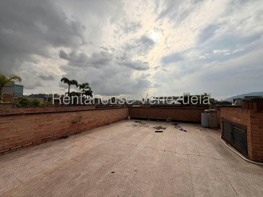 Apartamento (Multiples Niveles) en Venta en Campo Alegre, Distrito Metropolitano - 31