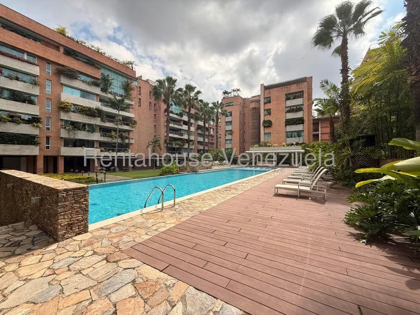 Apartamento (Multiples Niveles) en Venta en Campo Alegre, Distrito Metropolitano - 5