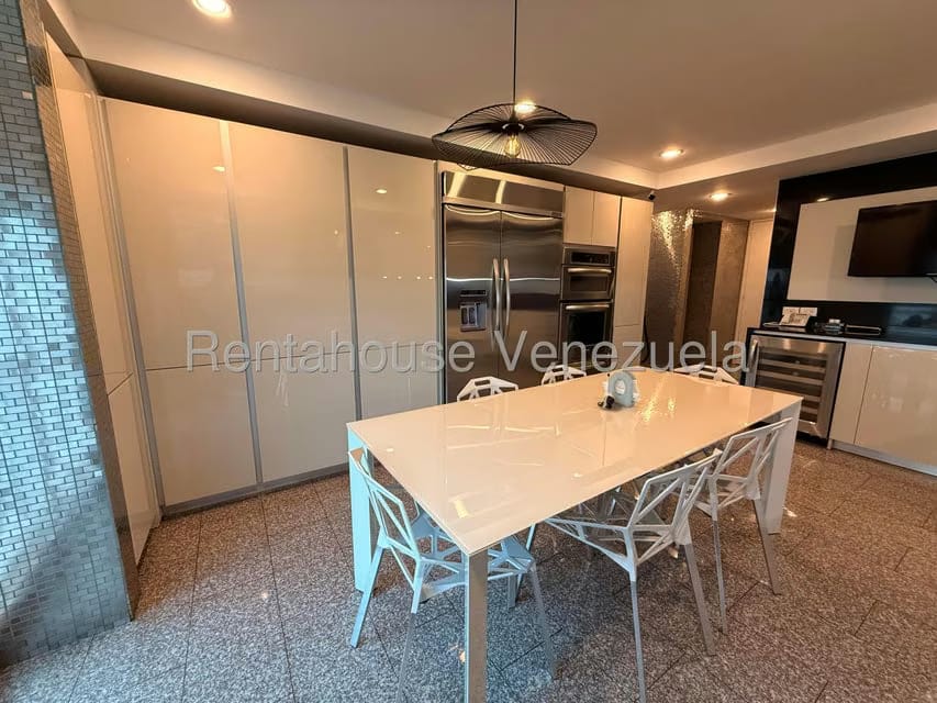 Apartamento (Multiples Niveles) en Venta en Campo Alegre, Distrito Metropolitano - 10