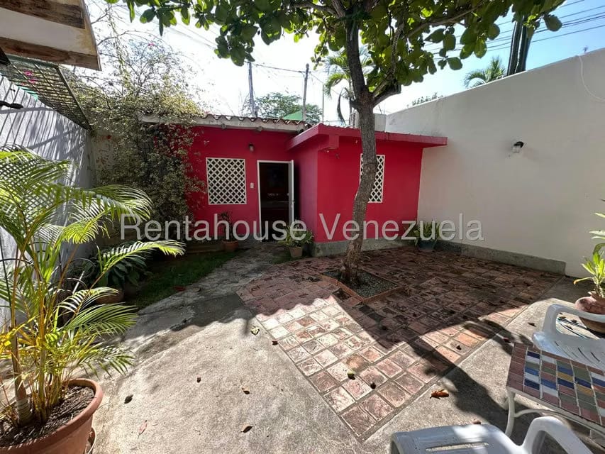 Comercial (Posada) en Venta en Sector El Portete, Aragua - 69
