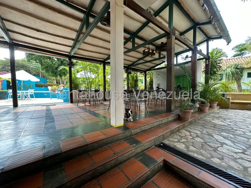 Comercial (Posada) en Venta en Sector El Portete, Aragua - 76
