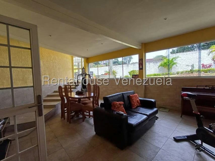 Casa (Multipes Niveles) en Venta en Prados del Este, Distrito Metropolitano - 15