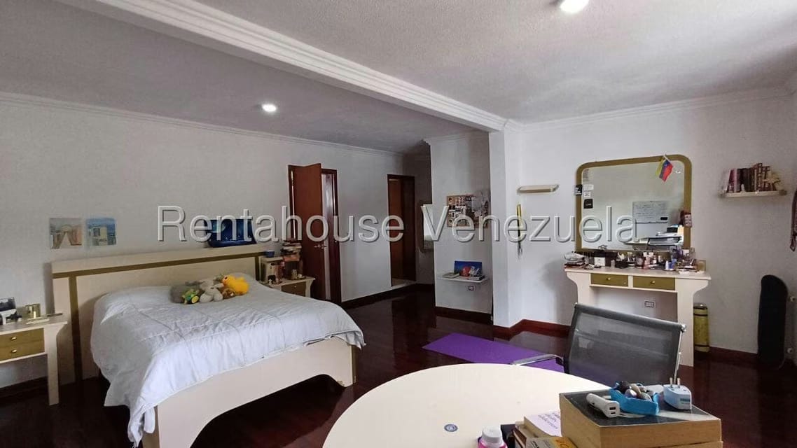 Casa (Multipes Niveles) en Venta en Prados del Este, Distrito Metropolitano - 21