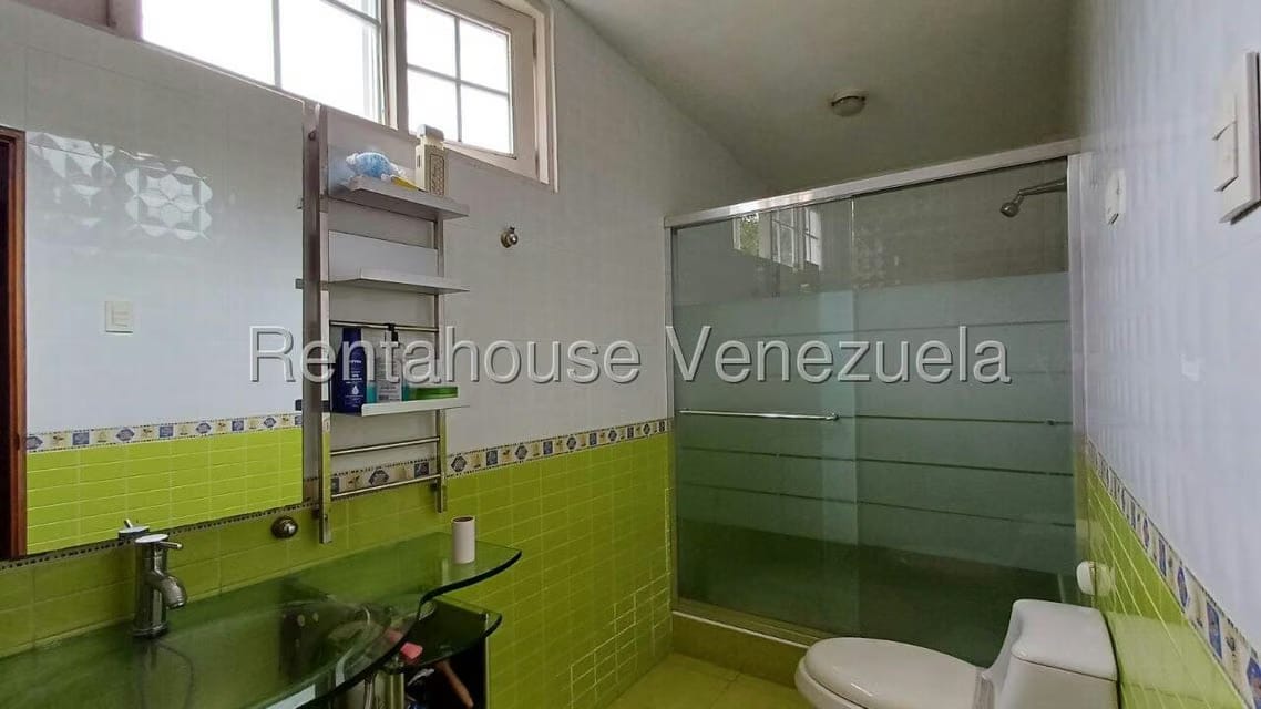 Casa (Multipes Niveles) en Venta en Prados del Este, Distrito Metropolitano - 27