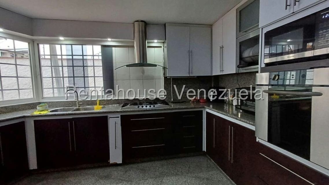 Casa (Multipes Niveles) en Venta en Prados del Este, Distrito Metropolitano - 9