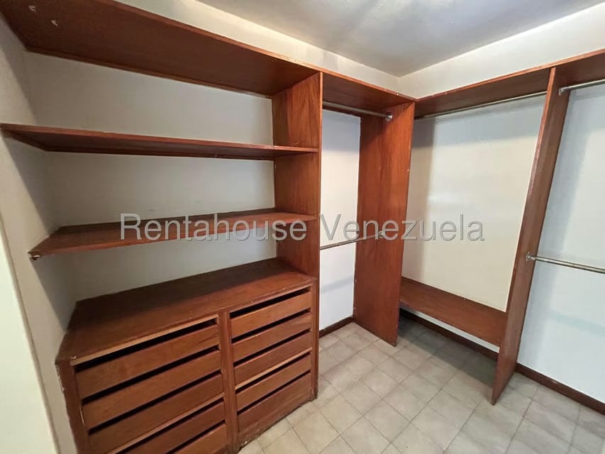 Apartamento (1 Nivel) en Venta en Los Samanes, Distrito Metropolitano - 24