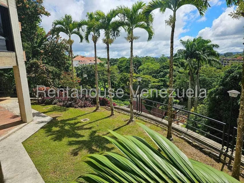 Casa (Contemporaneo) en Venta en La Lagunita Country Club, Distrito Metropolitano - 47