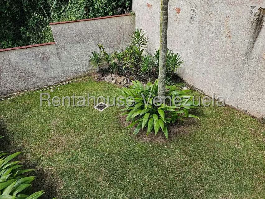 Casa (Contemporaneo) en Venta en La Lagunita Country Club, Distrito Metropolitano - 59