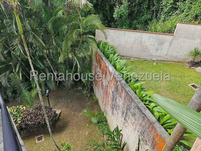 Casa (Contemporaneo) en Venta en La Lagunita Country Club, Distrito Metropolitano - 63