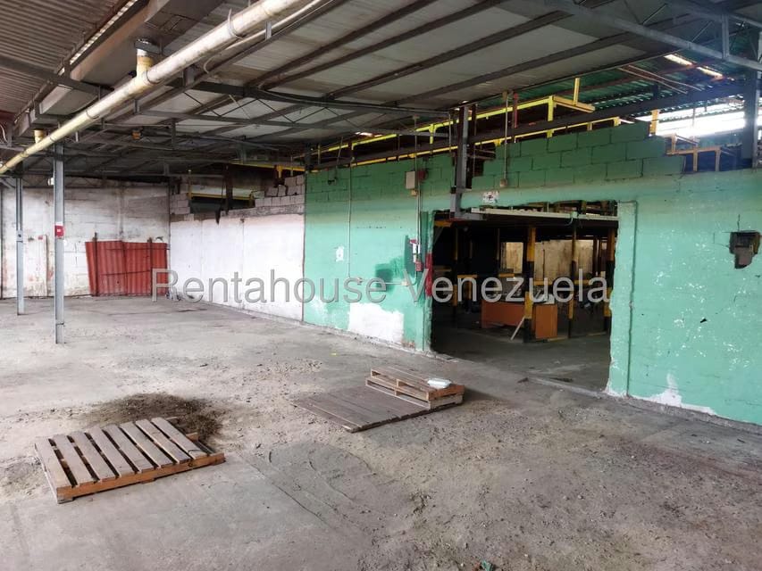 Comercial (Local Comercial) en Venta en Colinas Del Neveri, Anzoategui - 17