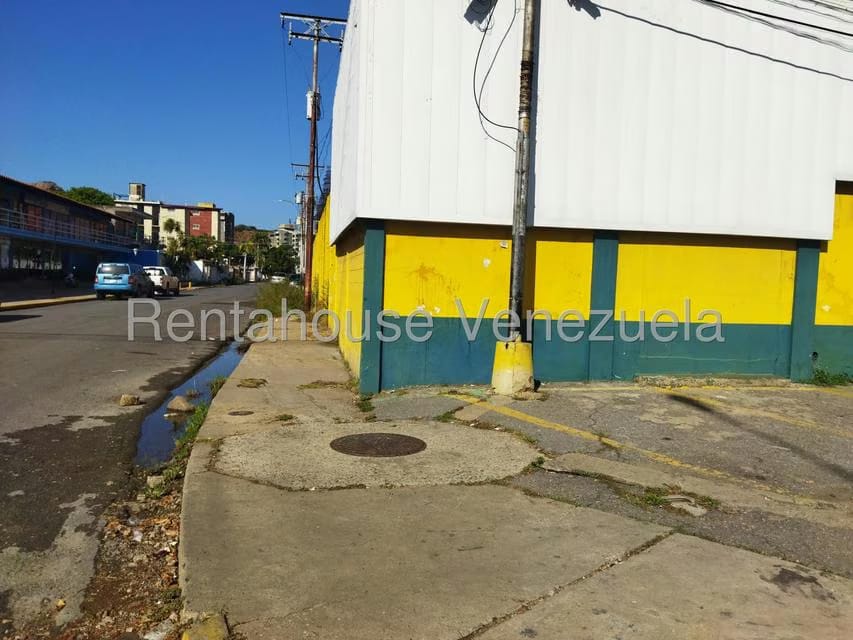 Comercial (Local Comercial) en Venta en Colinas Del Neveri, Anzoategui - 4