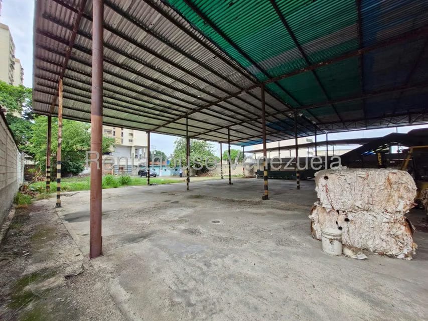Terreno (Comercial) en Venta en El Centro, Aragua - 16